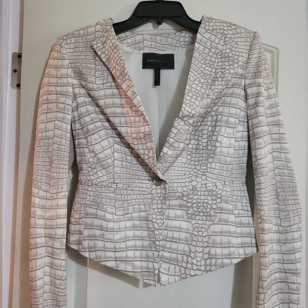 BCBGMAXAZRIA Blazer
